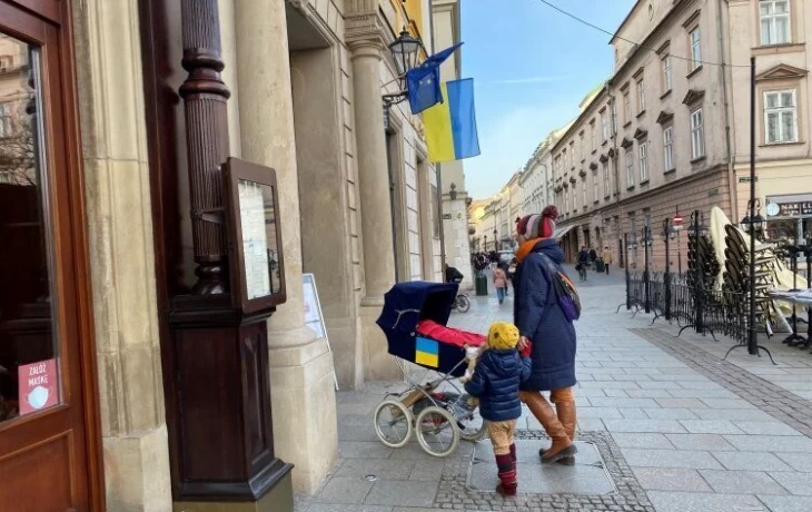 Чверть українських біженців у Європі планують залишитись