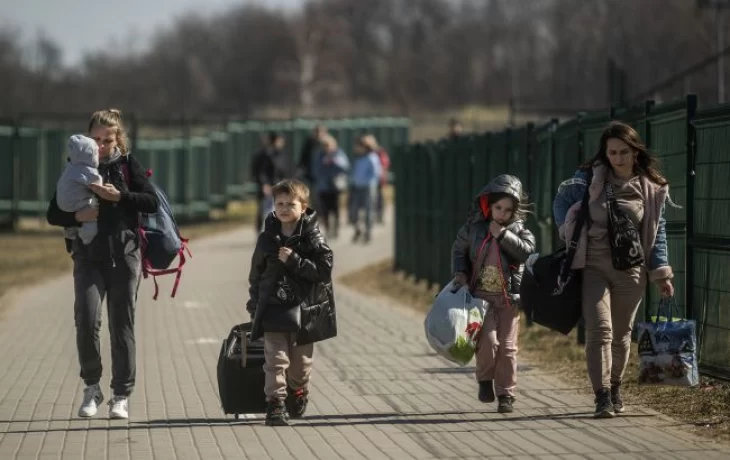 Новые условия.  В каких странах отменят выплаты для украинских беженцев