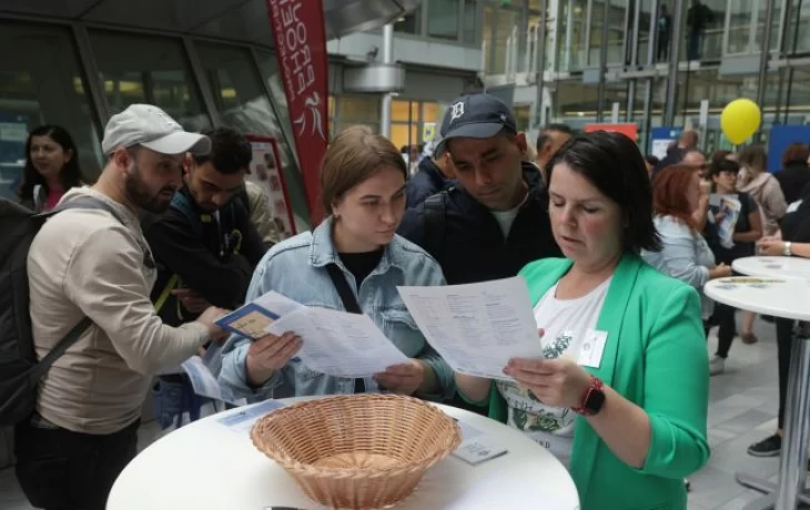 У Німеччині пропонують змінити статус біженців з України для скорочення витрат