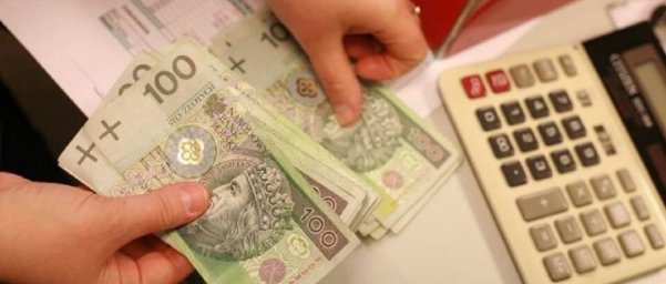 Штрафи до 600 тисяч гривень: кого з українців у Польщі торкнуться нові правила?
