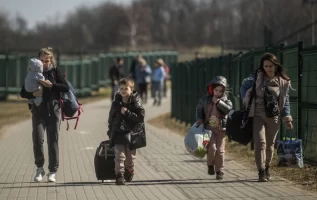 У ЄС зростає кількість українських біженців: до яких країн їдуть найбільше