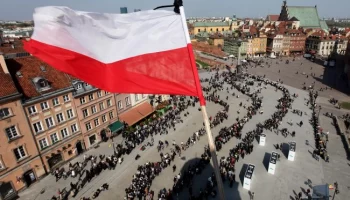 Польша продлит срок пребывания украинских беженцев, но для выплат будет условие