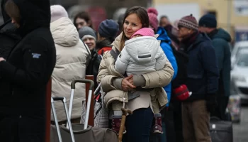 Низка країн Європи змінює правила для українських біженців: що буде з виплатами і житлом