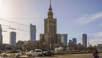 Таксі у Варшаві: скільки коштують поїздки та як замовити машину